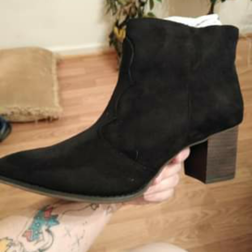 Womens Delaney black Boots size 10 1/2